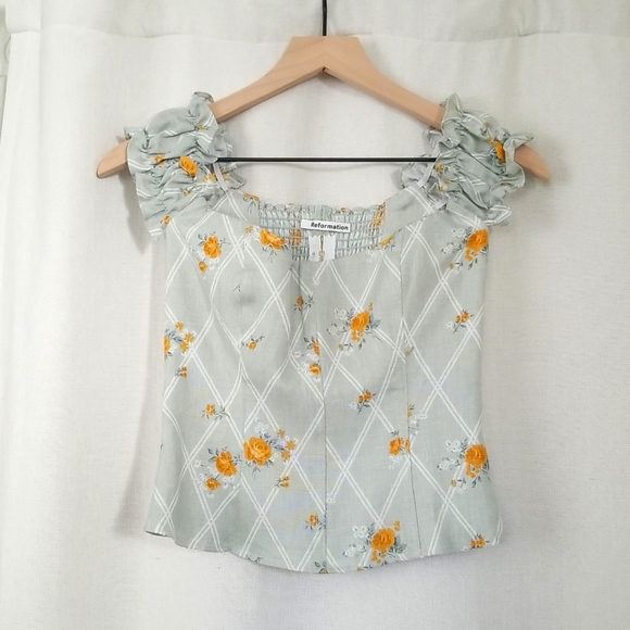 Reformation Alcove linen top in Celia floral gingham print - Picture 4 of 4